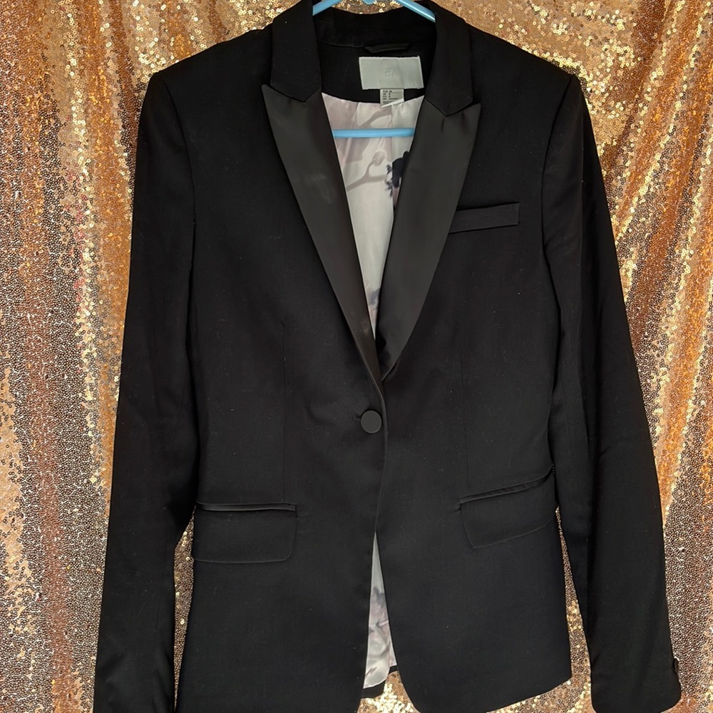 H&M Black Blazer, size 8, fitted